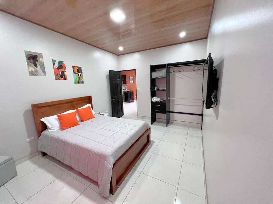 Orange Apartment 5 Min Aeropuerto Juan Santamaria Alajuela Exterior photo